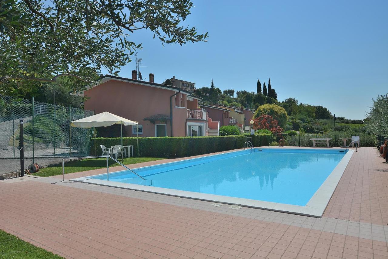 Apartment Joan Miro With Pool 巴多利诺 外观 照片